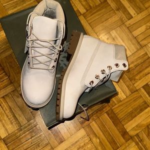 Timberland shoe, junior size 4